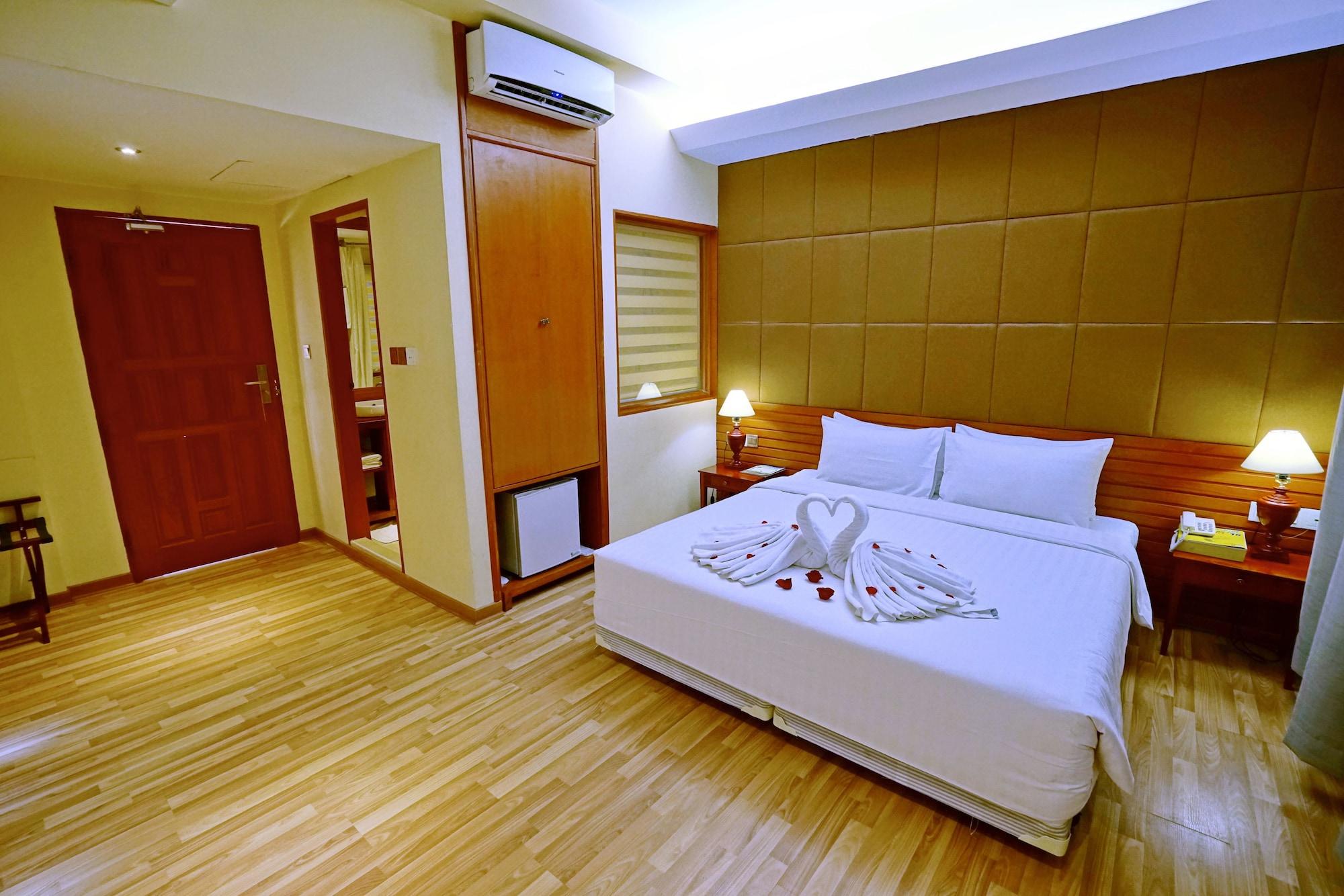 Oway Grand Hotel Mandalaj Kültér fotó