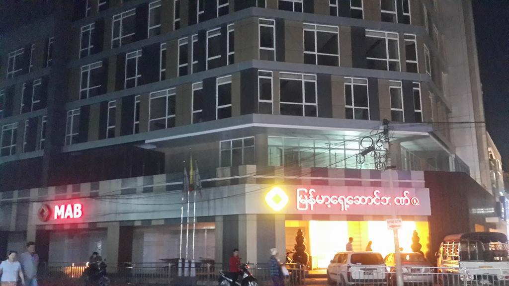Oway Grand Hotel Mandalaj Kültér fotó