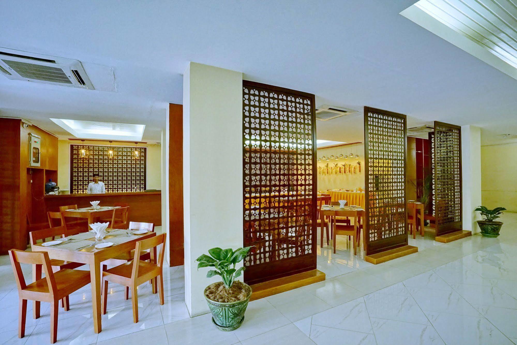 Oway Grand Hotel Mandalaj Kültér fotó